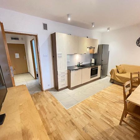 クラクフApartament Park Zakrzowekアパートメント エクステリア 写真