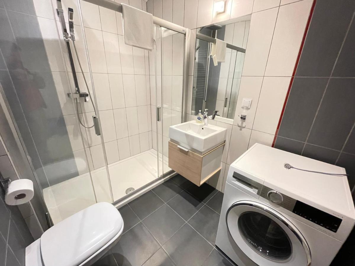 クラクフApartament Park Zakrzowekアパートメント エクステリア 写真