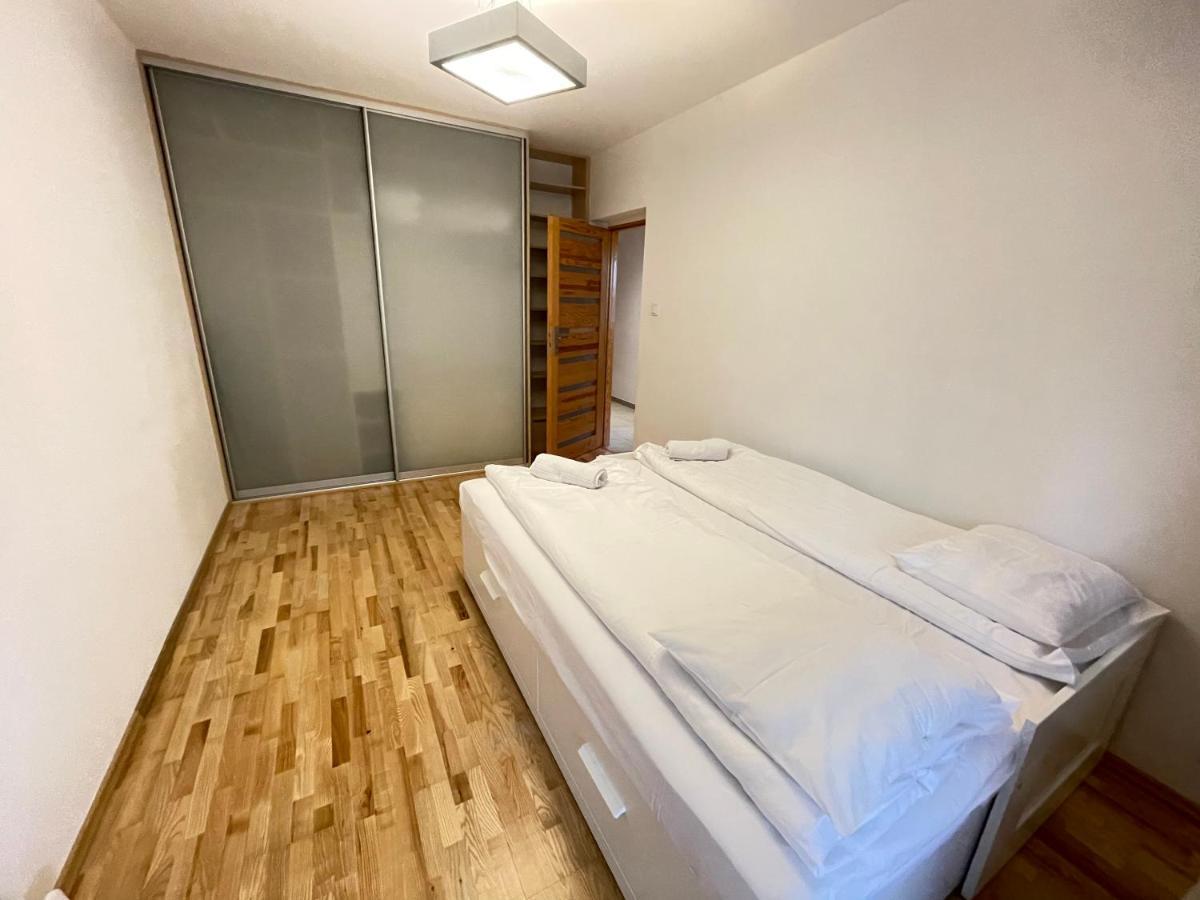 クラクフApartament Park Zakrzowekアパートメント エクステリア 写真